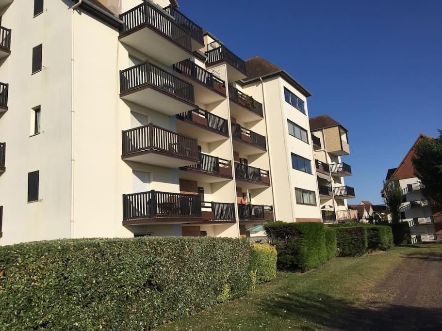 Cabourg-La Mer A Vos Pieds Et La Thalasso A 50 M Exterior photo